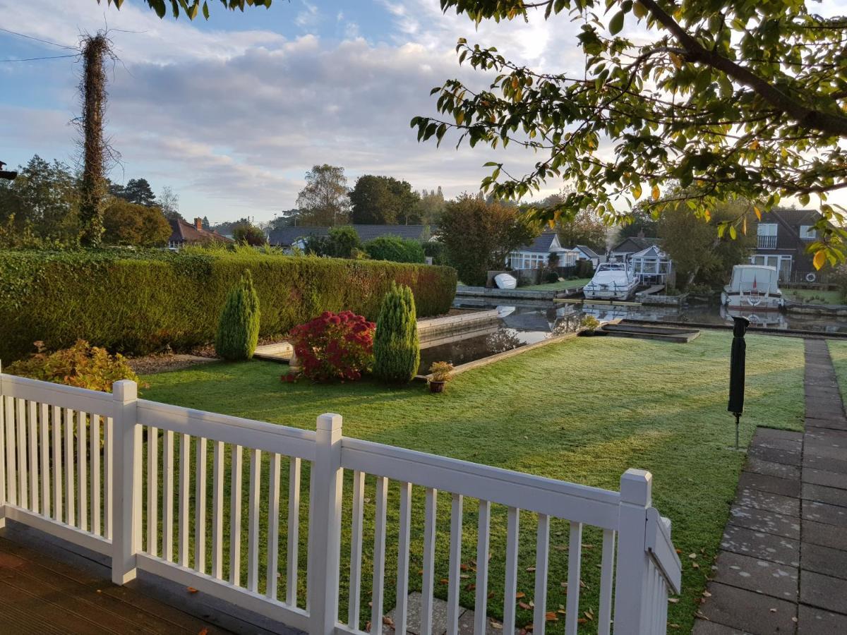 The Willows Wroxham Exterior foto